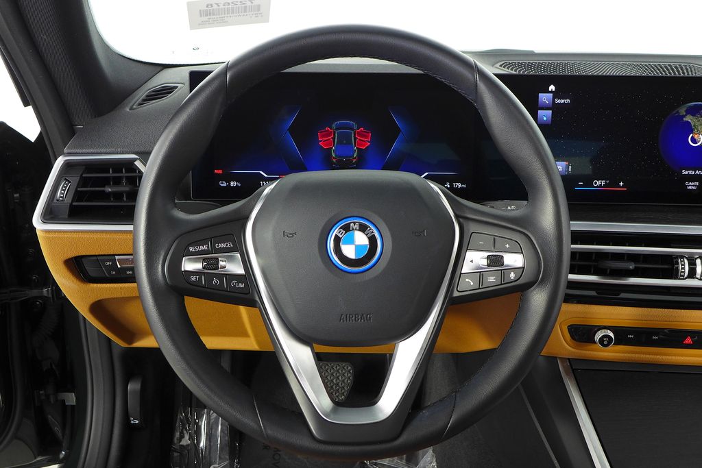 Thumbnail: 2023 BMW i4 - 27