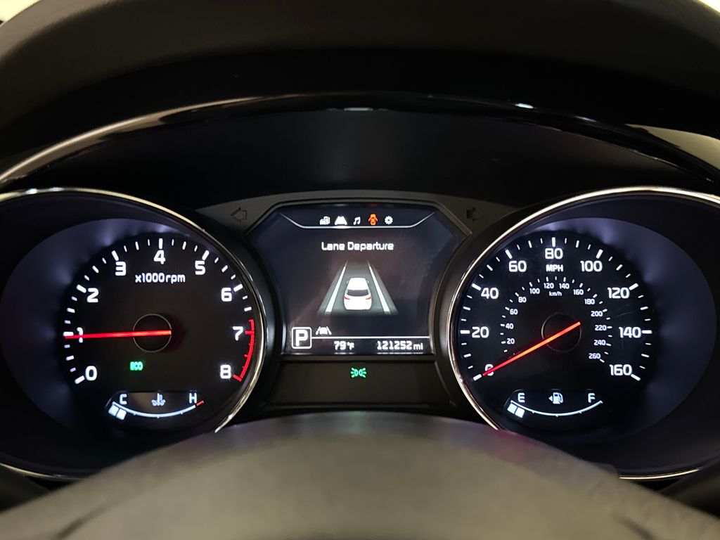 Used 2017 Silver Kia EX image 22