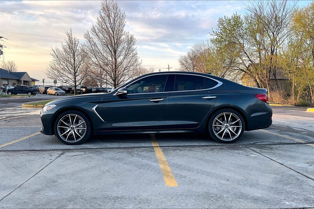 View vehicle photo 7