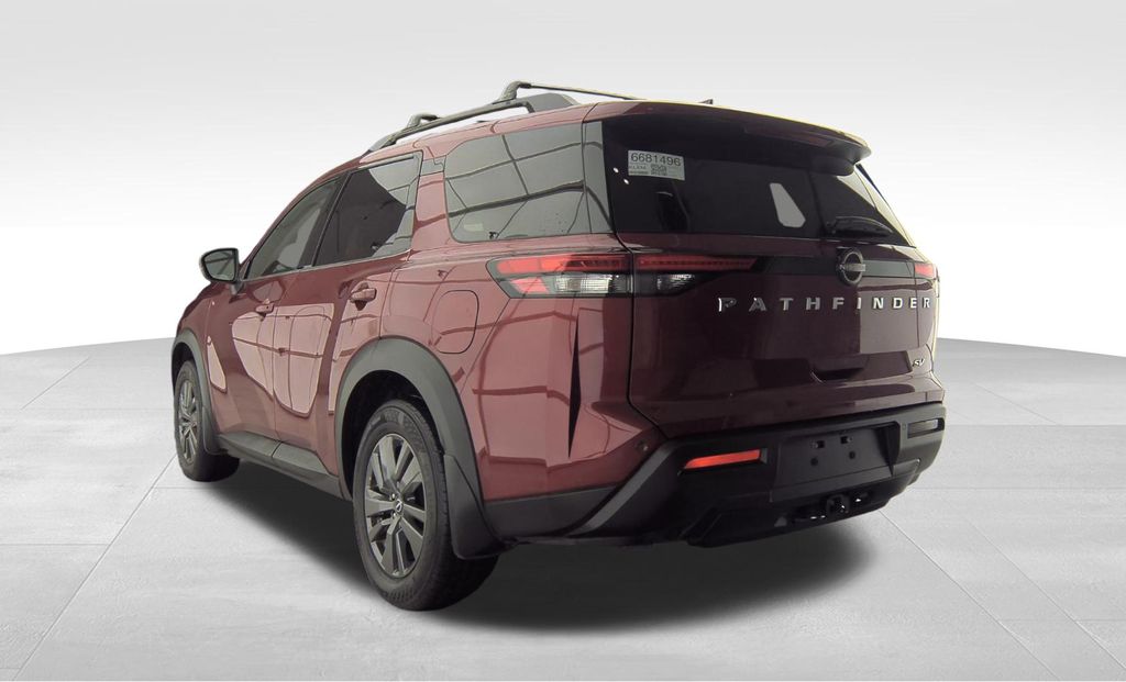 2022 Nissan Pathfinder SV 4