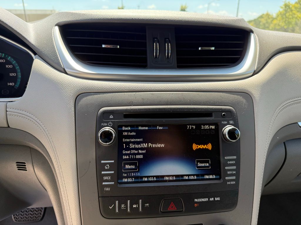 Thumbnail: 2017 Chevrolet Traverse - 17