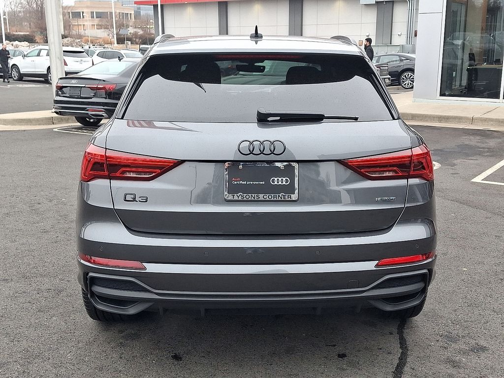 Thumbnail: 2025 Audi Q3 - 5