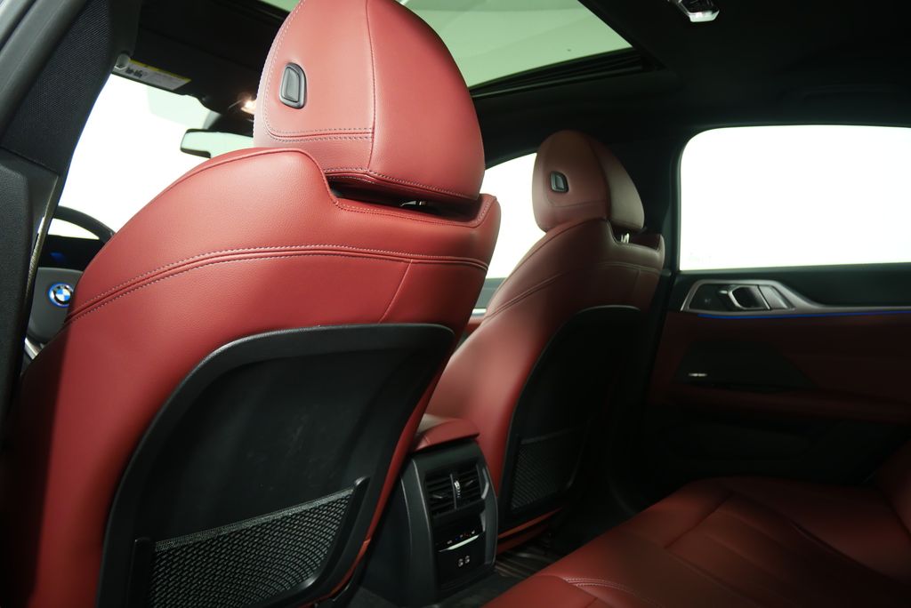 Thumbnail: 2022 BMW i4 - 21