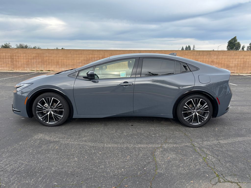 Thumbnail: 2024 Toyota Prius - 8