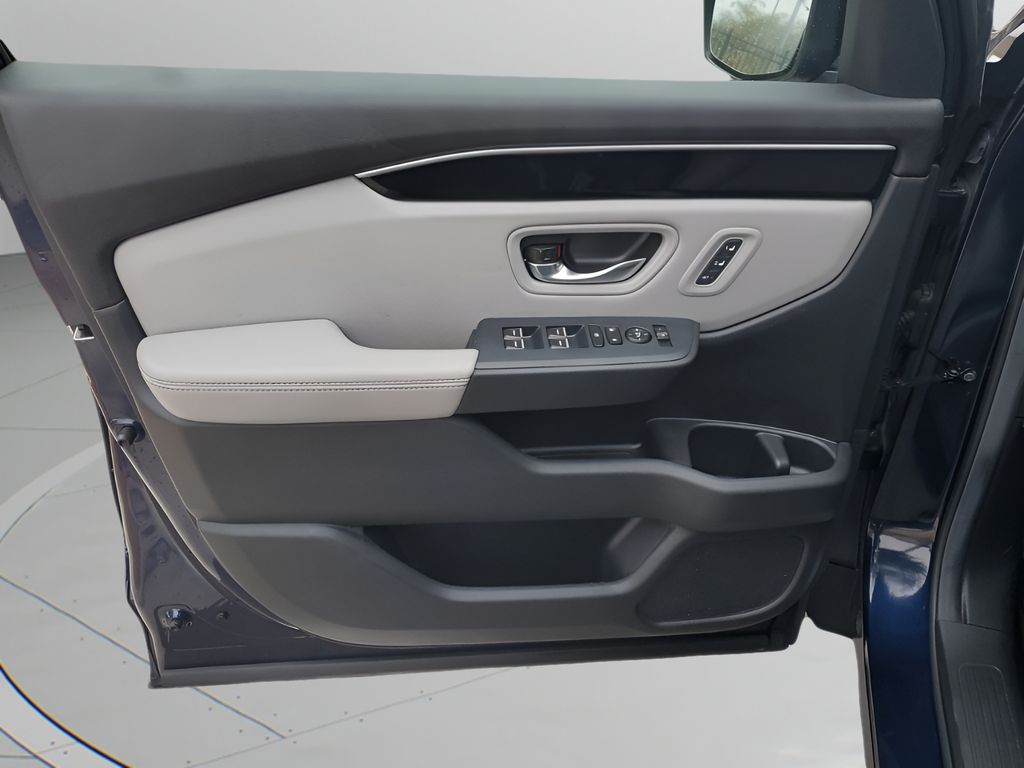 Used Car 2025 Honda Pilot  Touring For Sale Under $50,000 In Austin, Texas