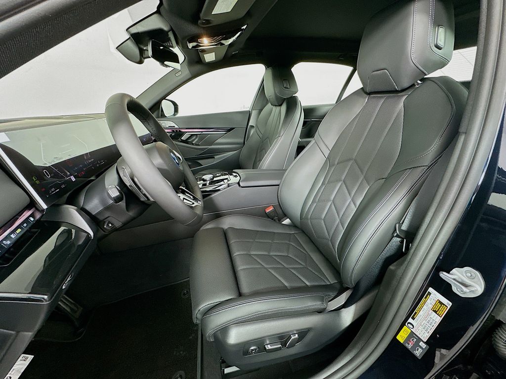 Thumbnail: 2026 BMW 5 Series - 16