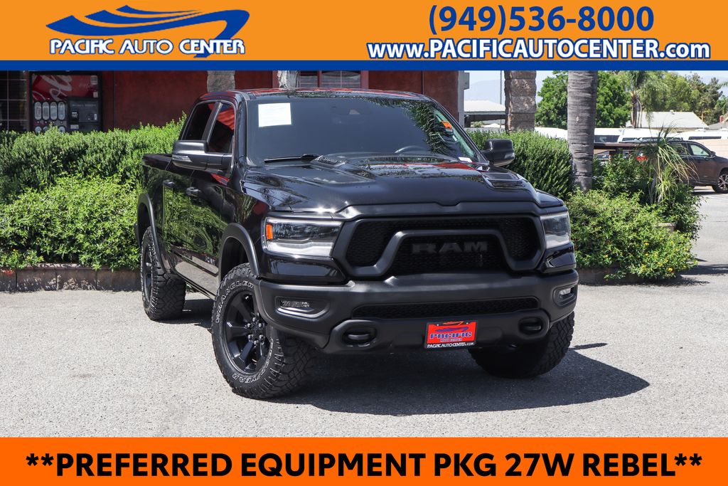 Diamond Black Crystal Pearlcoat 2024 RAM 1500 Pickup Truck Four-Wheel Drive 8-Speed Automatic
