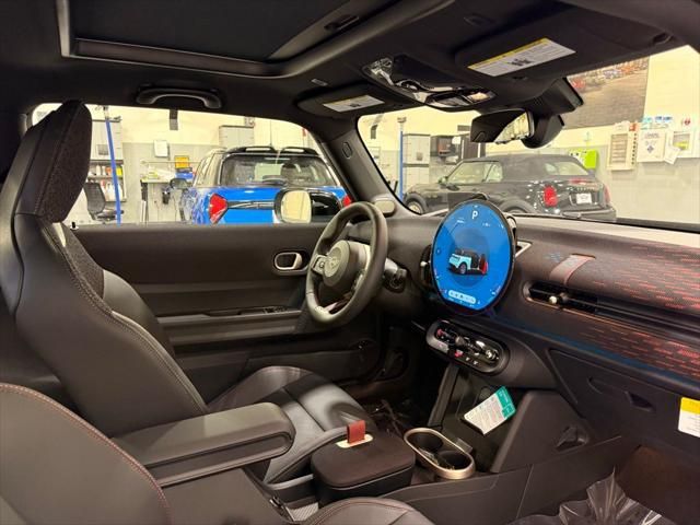 Thumbnail: 2026 MINI Cooper - 22