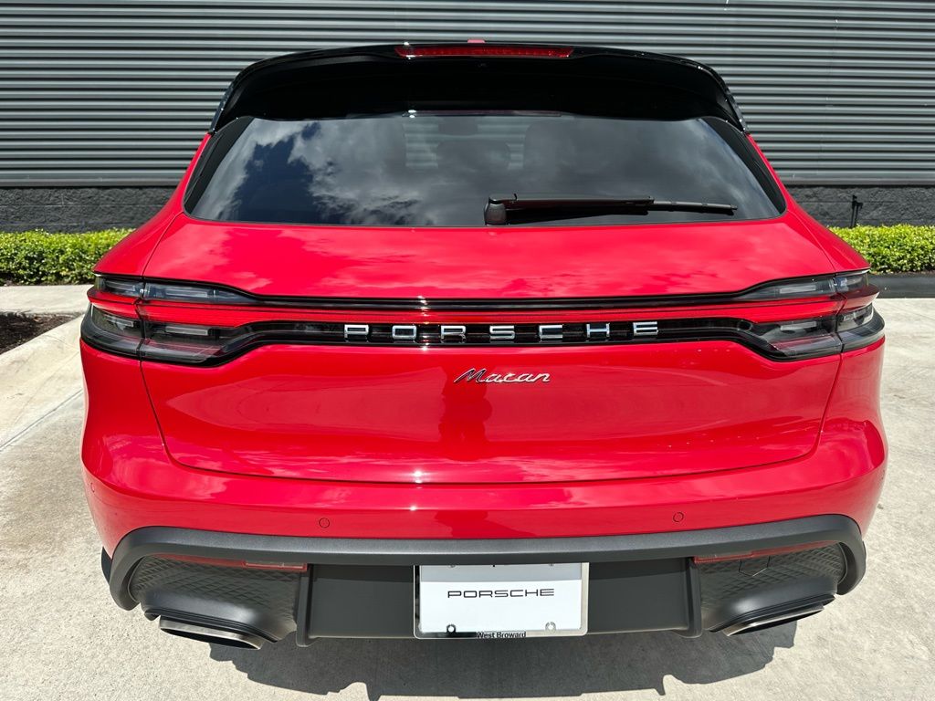 Thumbnail: 2026 Porsche Macan - 13