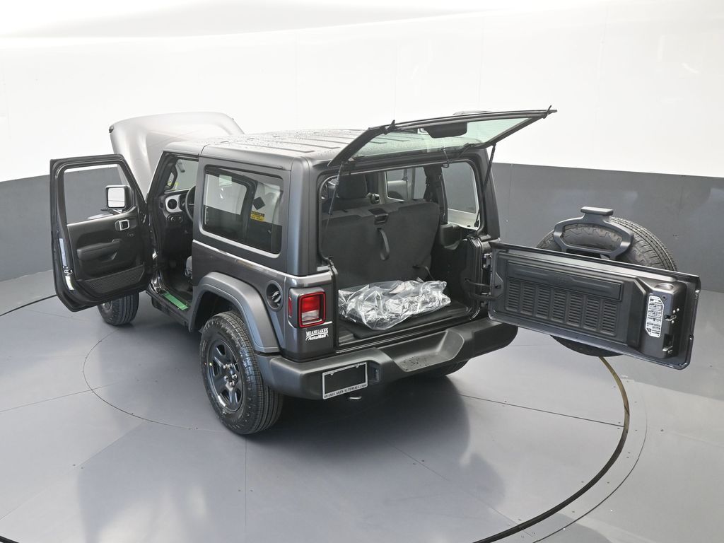 New 2026 Granite Crystal Metallic Clearcoat Jeep Sport image 53