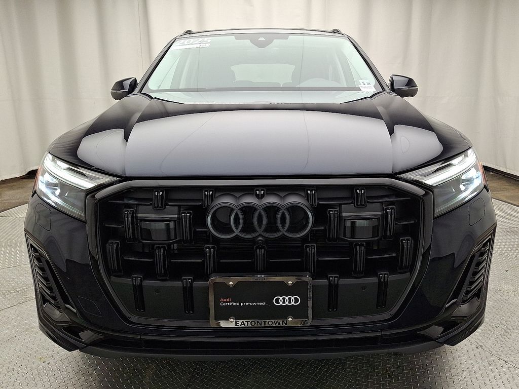 Thumbnail: 2025 Audi Q7 - 2