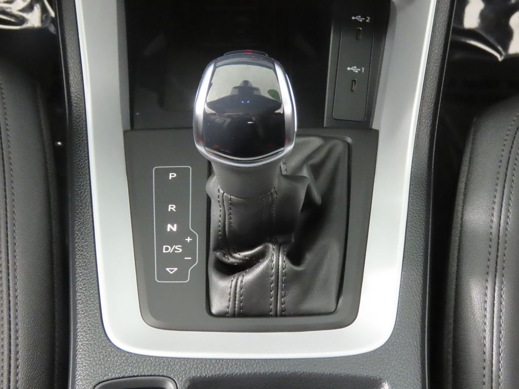 Thumbnail: 2025 Audi Q3 - 24