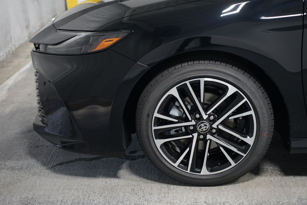 Thumbnail: 2025 Toyota Camry - 5