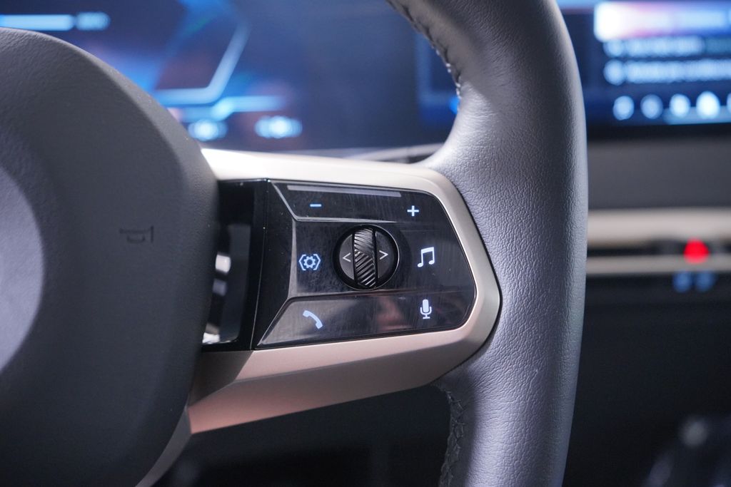 Thumbnail: 2026 BMW iX - 19