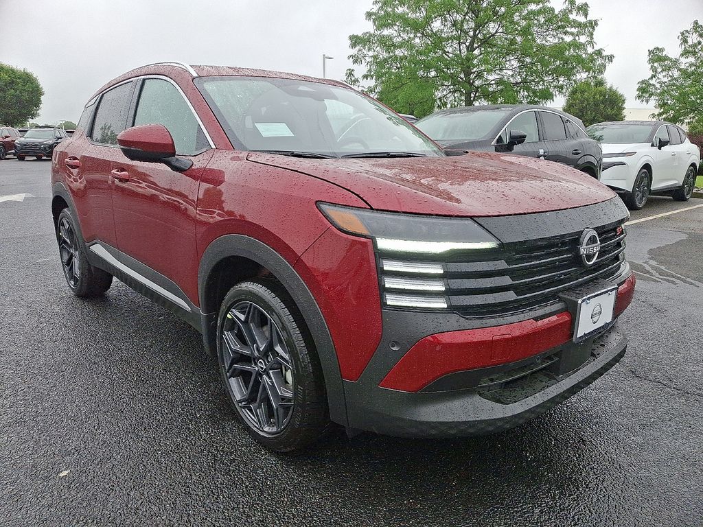 2025 Nissan Kicks SR 2
