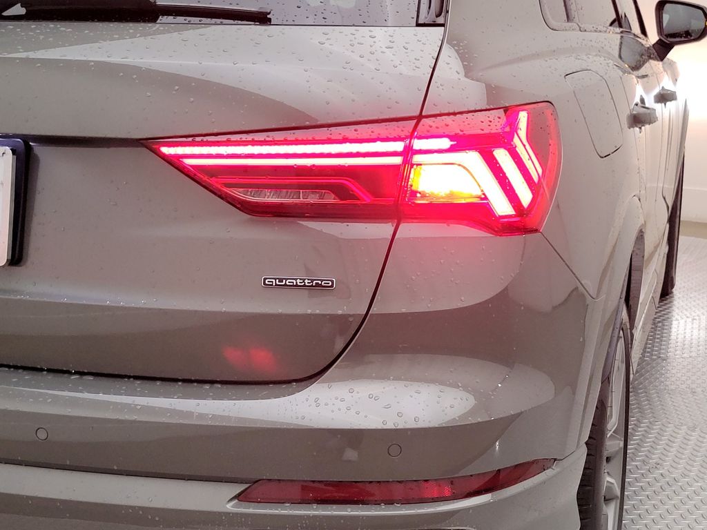 Thumbnail: 2023 Audi Q3 - 8