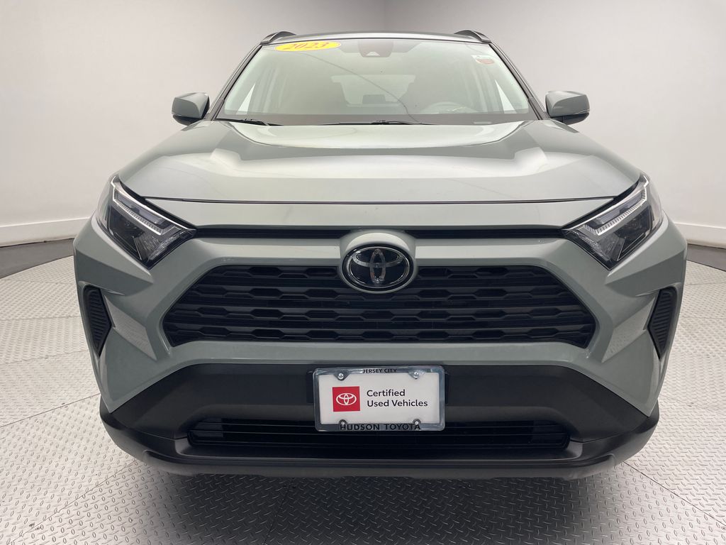 2023 Toyota RAV4 XLE 2