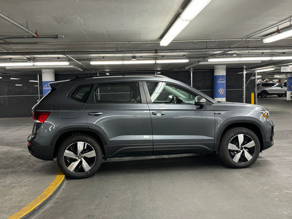 2024 Volkswagen Taos 1.5T S 32