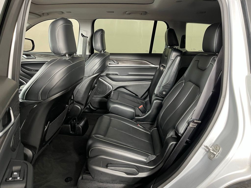 Thumbnail: 2021 Jeep Grand Cherokee L - 26