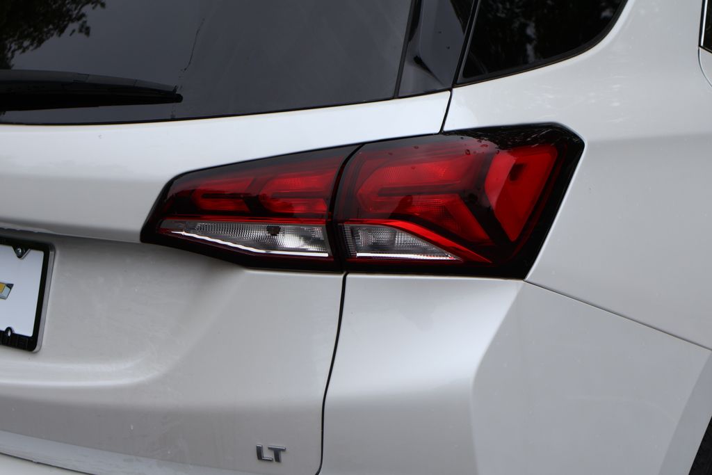 Thumbnail: 2023 Chevrolet Equinox - 10