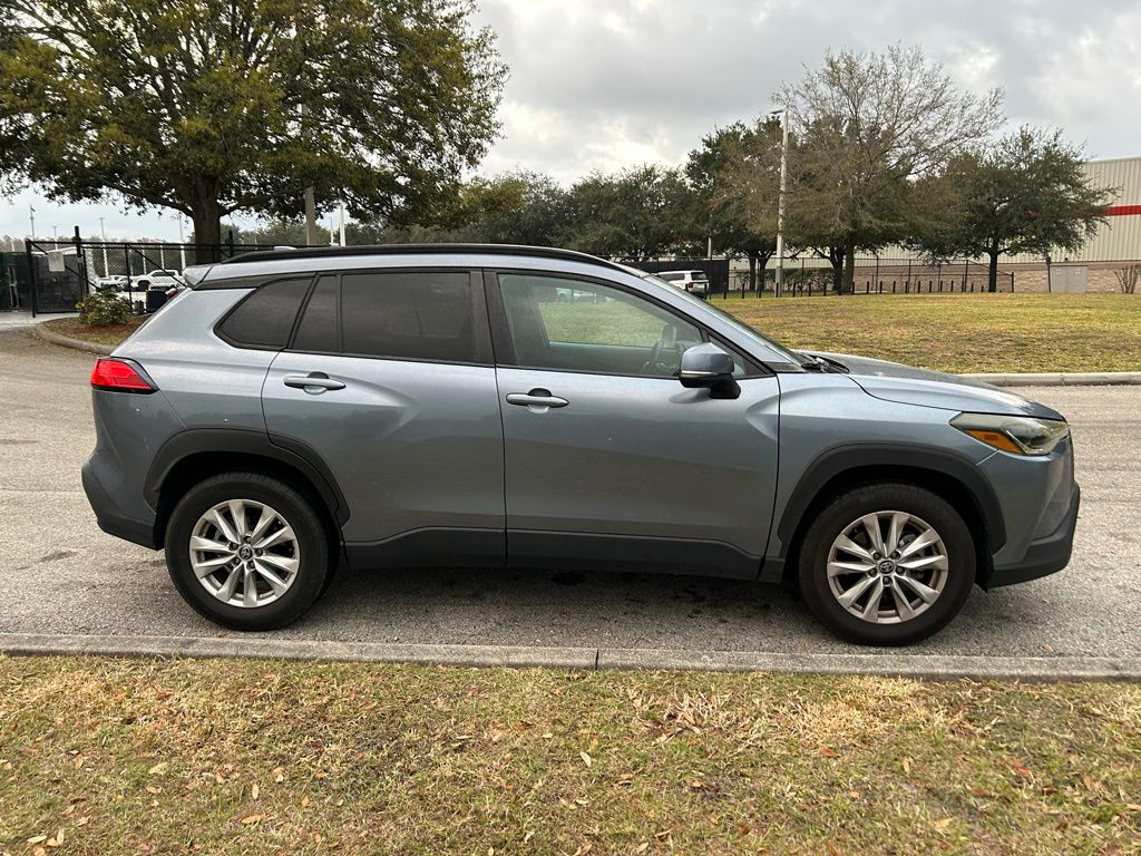 Thumbnail: 2022 Toyota Corolla Cross - 6