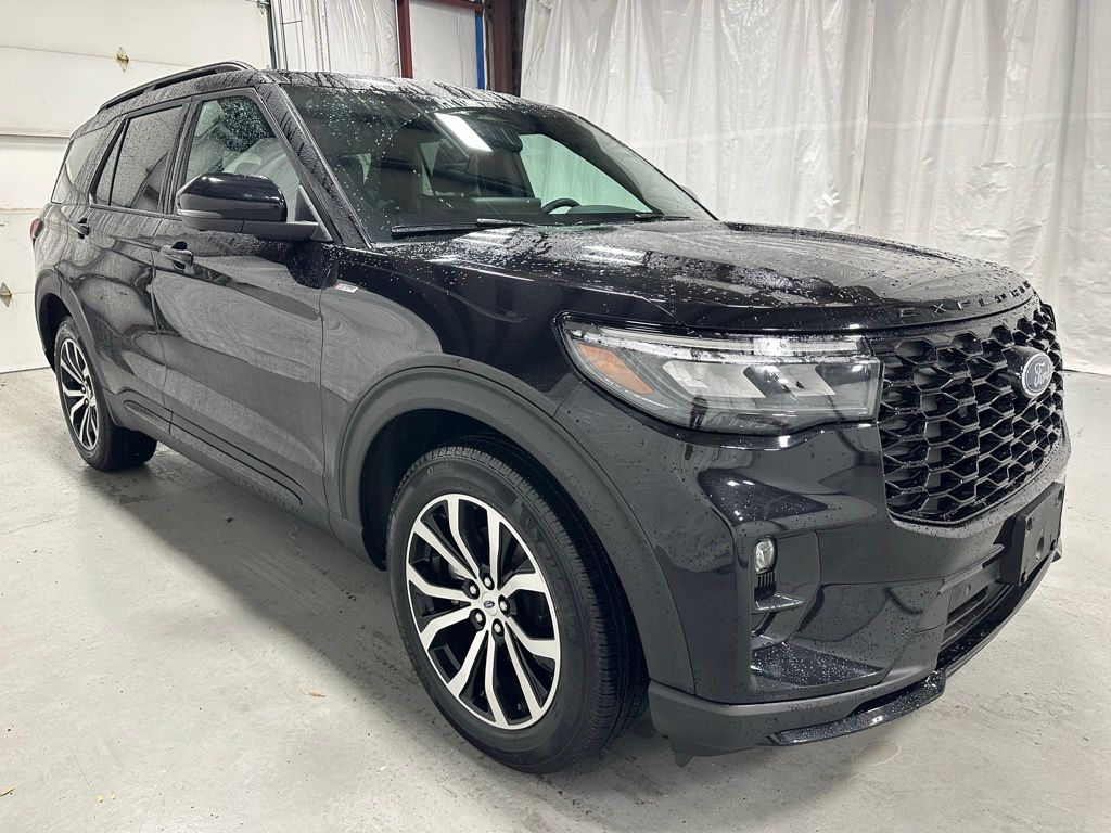 2025 Ford Explorer ST-Line AWD