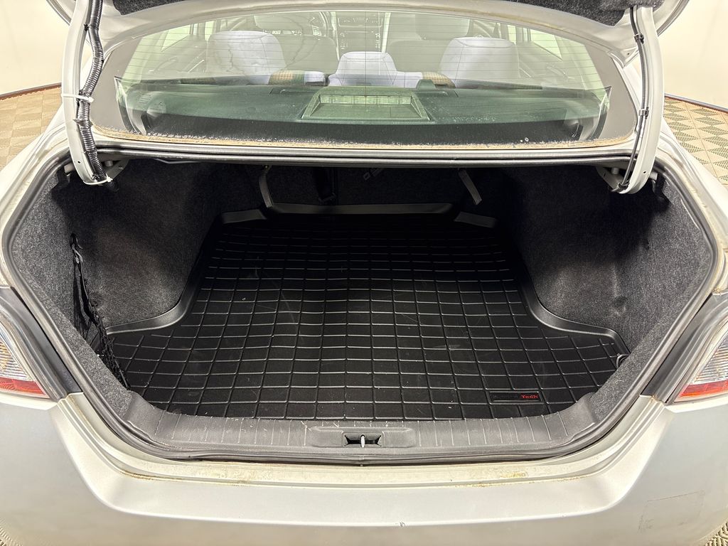 Used 2014 Silver Nissan 2.5 SV image 25