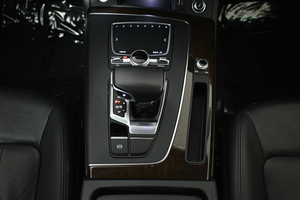 Thumbnail: 2019 Audi Q5 - 25