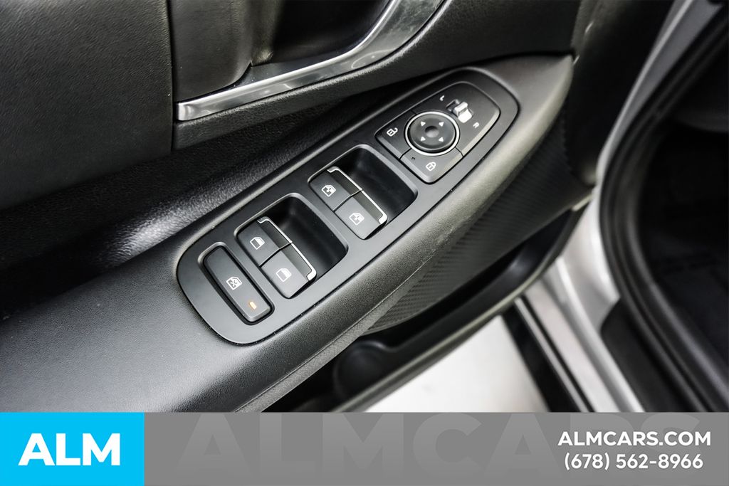 Used 2020 Silver Hyundai SEL image 45