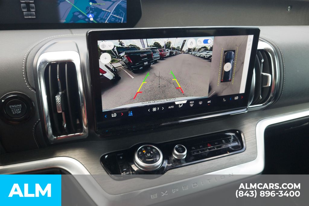 Used 2025 Silver Ford Platinum image 27