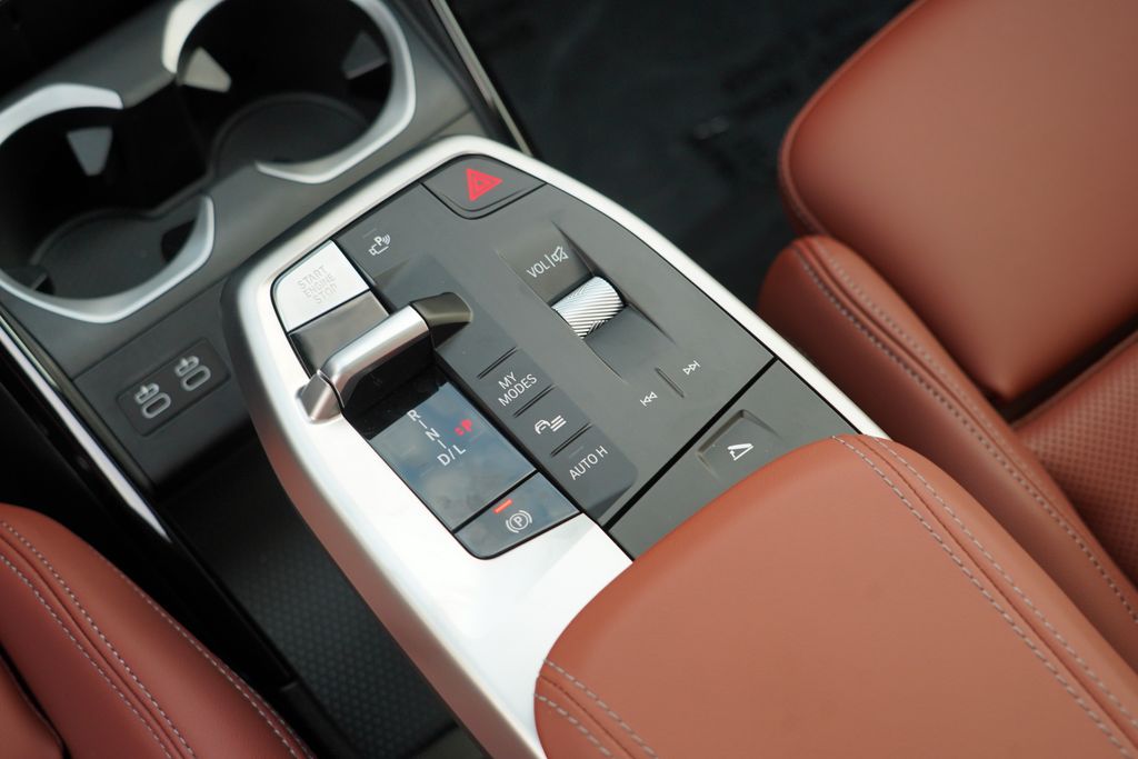 Thumbnail: 2027 BMW X1 - 29