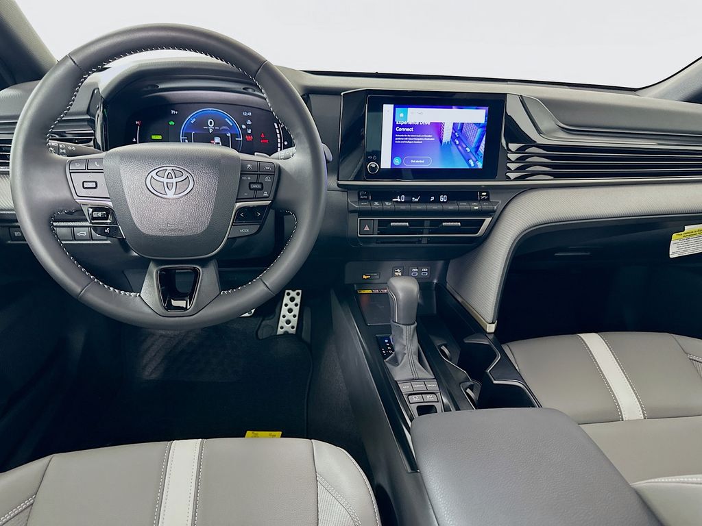 Thumbnail: 2025 Toyota Camry - 21