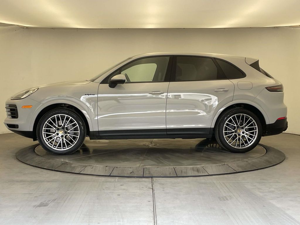 2023 Porsche Cayenne E-Hybrid Platinum Edition - 1