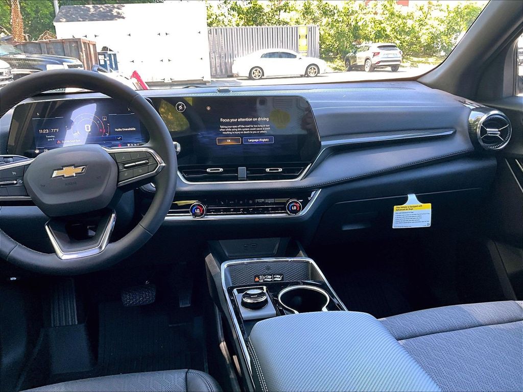 2026 Chevrolet Equinox — photo 13