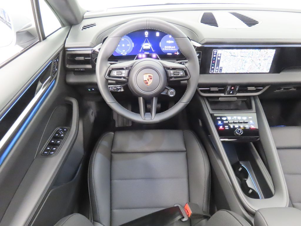 Thumbnail: 2026 Porsche Macan - 18
