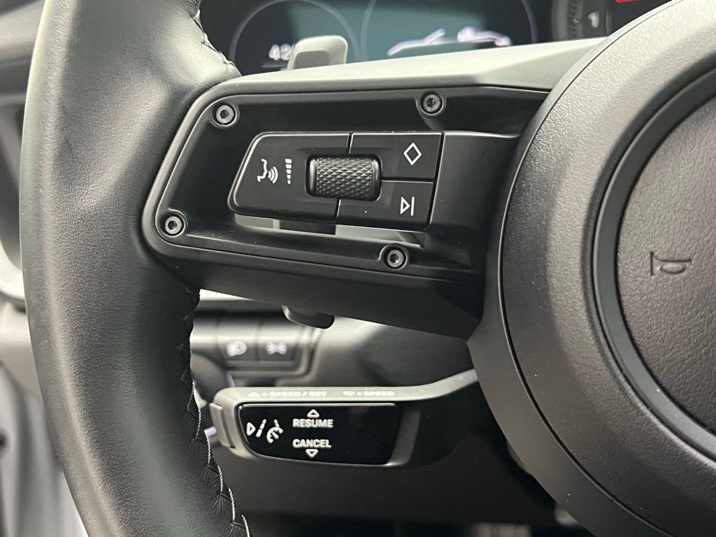 Thumbnail: 2024 Porsche 911 - 8