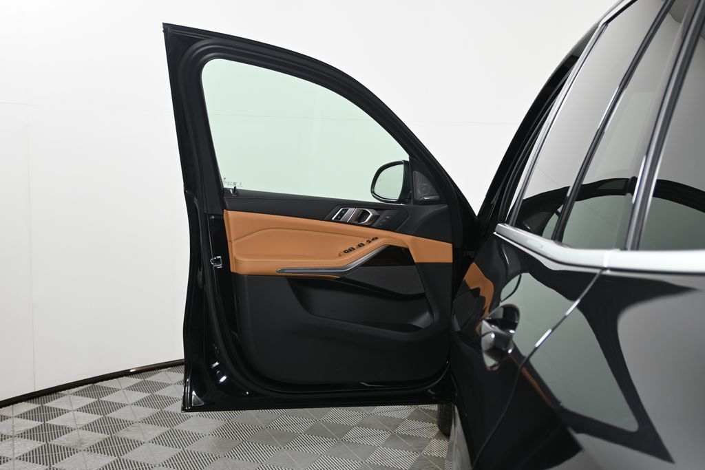 Thumbnail: 2026 BMW X5 - 28