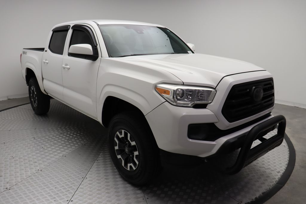 Thumbnail: 2018 Toyota Tacoma - 6