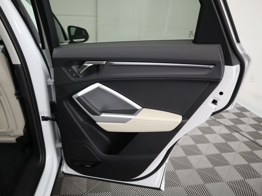 2025 Audi Q3  29