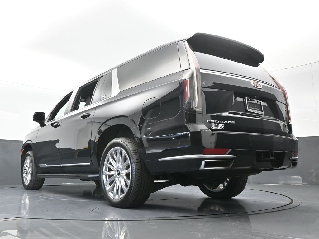 Used 2023 Black Raven Cadillac Premium image 73