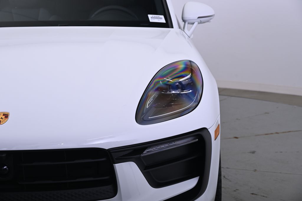 Thumbnail: 2025 Porsche Macan - 12