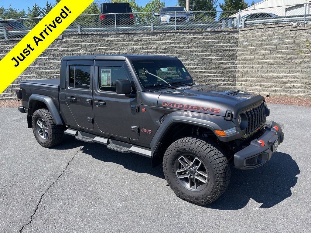 Gray (Granite Crystal Metallic Clearcoat) 2024 Jeep Gladiator Mojave Crew Cab 4WD Pickup Truck Four-Wheel Drive 8-Speed Automatic