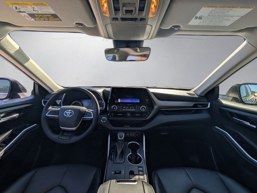 Used 2023 Gray Toyota XLE image 3