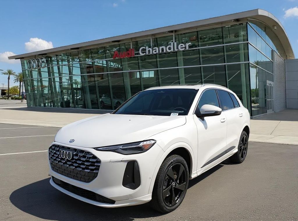 Thumbnail: 2025 Audi Q5 - 1