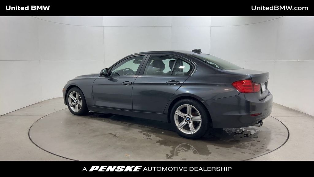 Thumbnail: 2013 BMW 3 Series - 6
