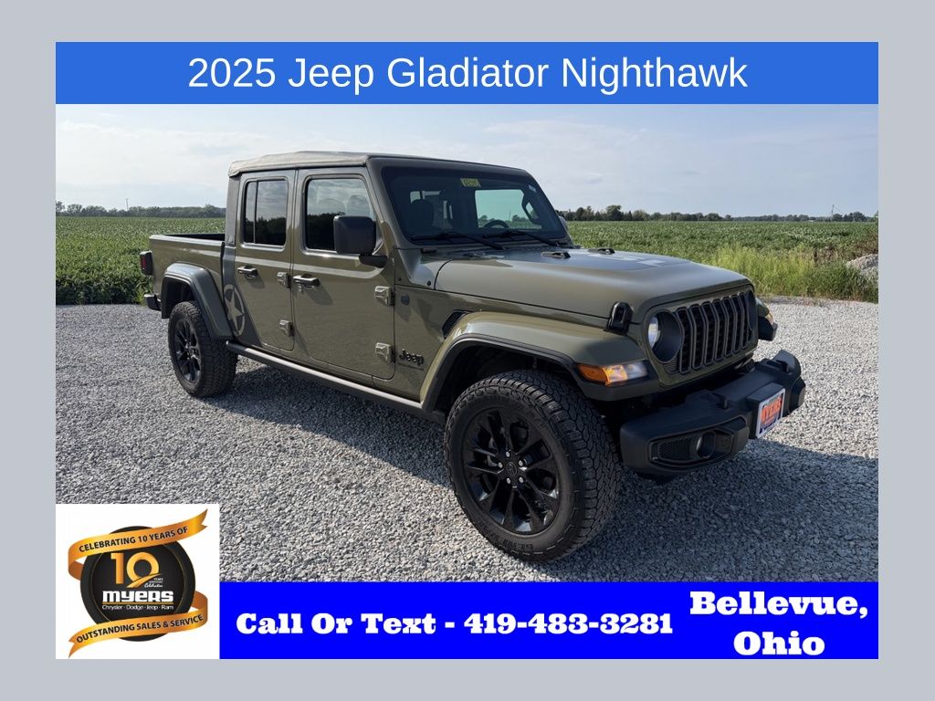 41 2025 Jeep Gladiator Pickup Truck Four-Wheel Drive 8-Speed Automatic