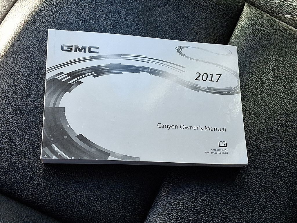 2017 GMC Canyon — photo 26