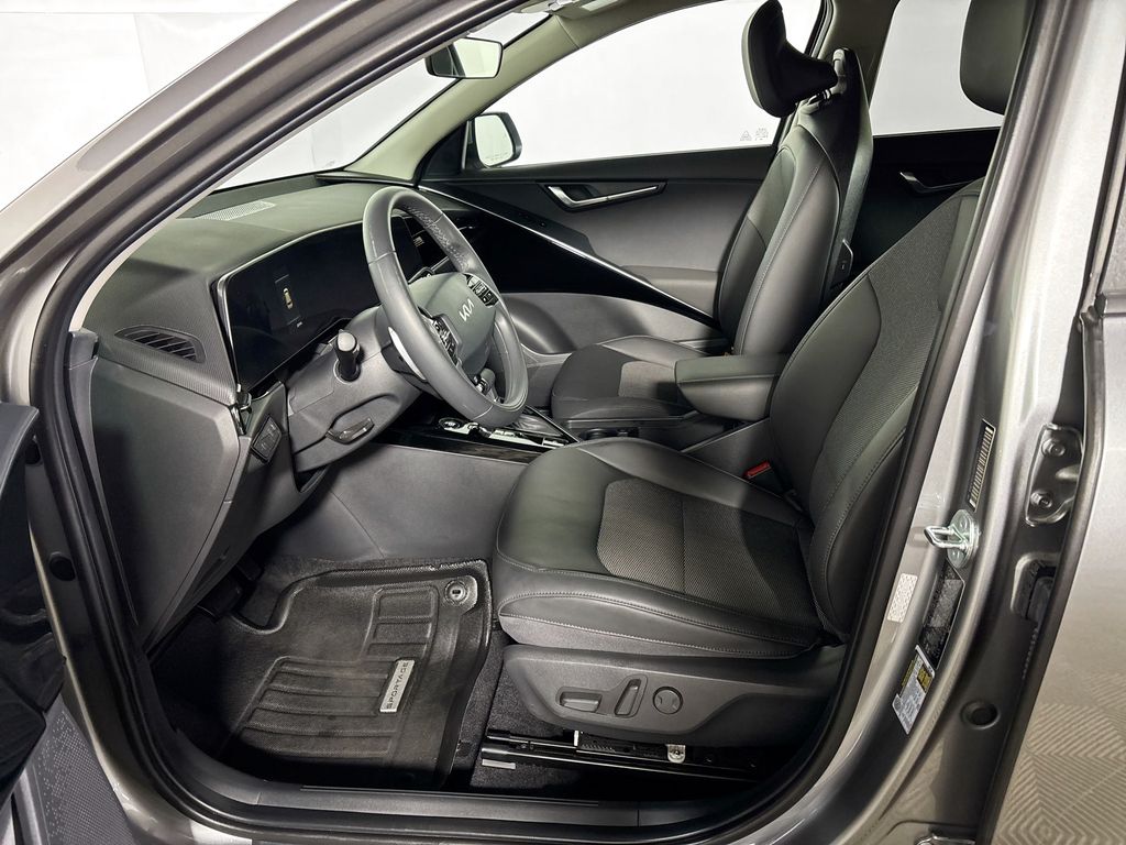 2023 Kia Niro EX