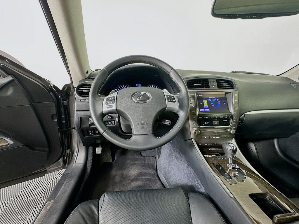 Thumbnail: 2013 Lexus IS - 24
