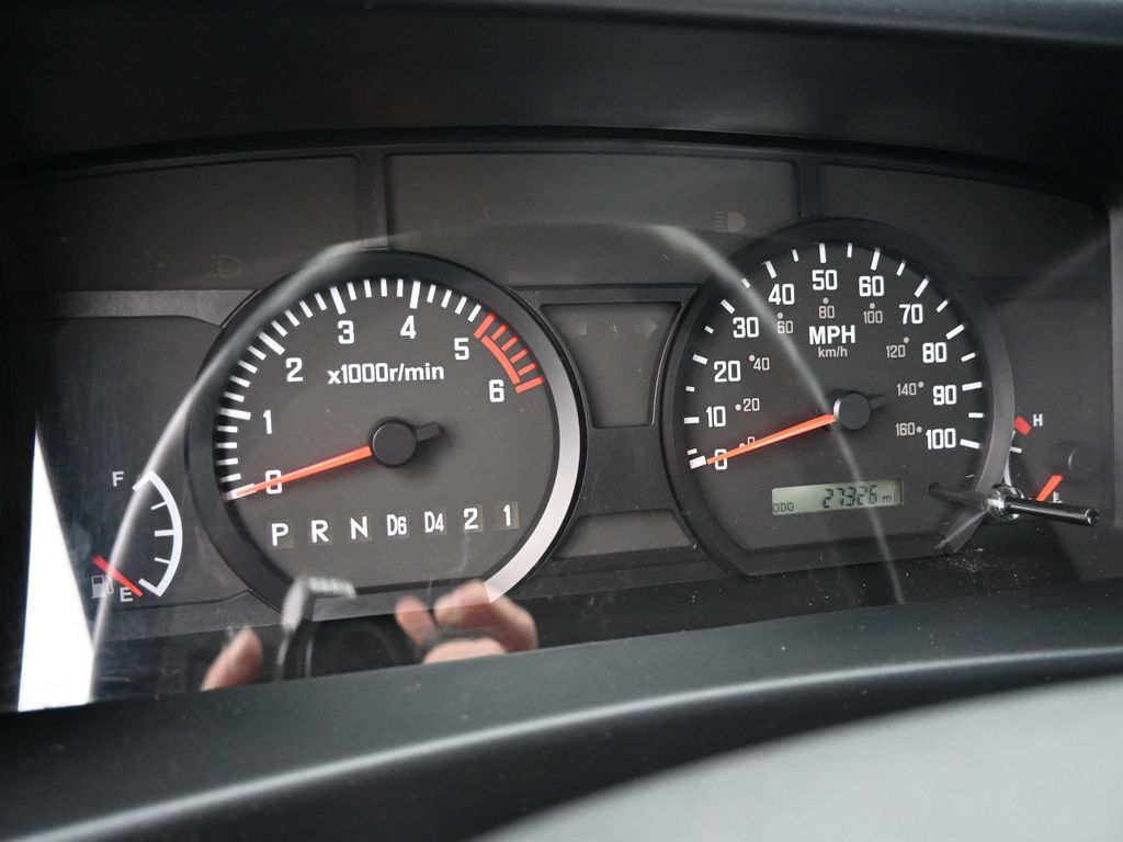2024 Isuzu NPR HD 